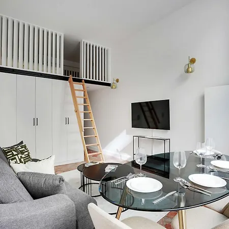 Magnifique Appt Avec 2 Salons- 1bd-6p - Notre-dame Appartement